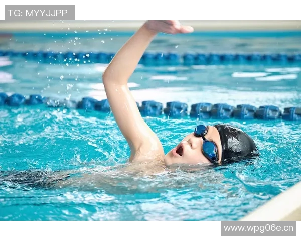 游泳锻炼对身体健康的全面益处及科学训练方法解析